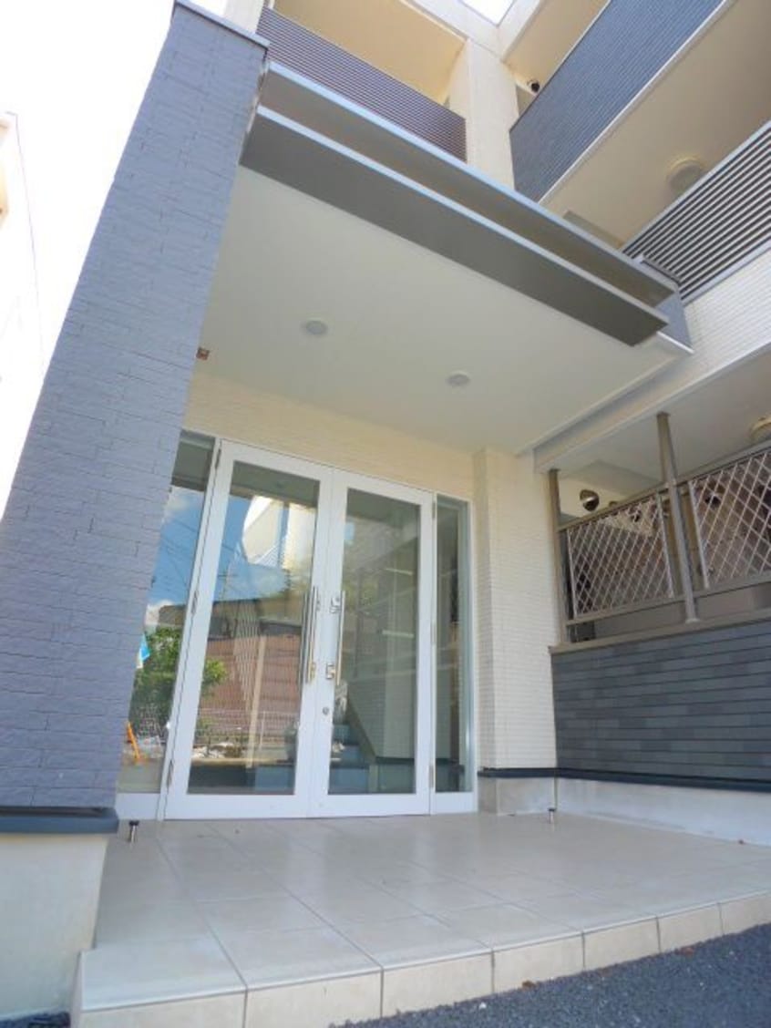 エントランス部分 ブレイブコ－ト