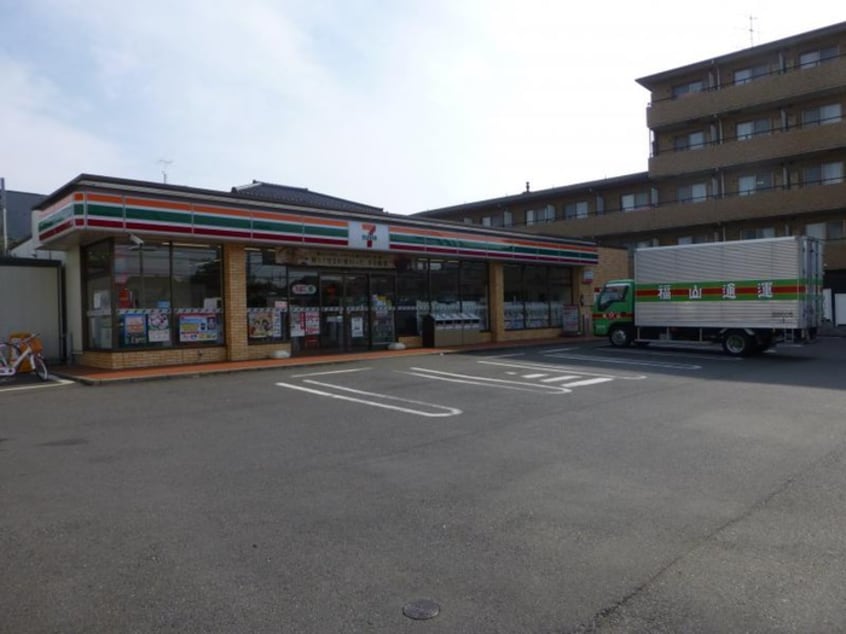 セブンイレブン新小平駅前店(コンビニ)まで127m ファミ－ユサン