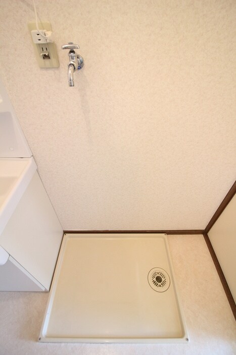 洗濯機置場 サンハイム市川