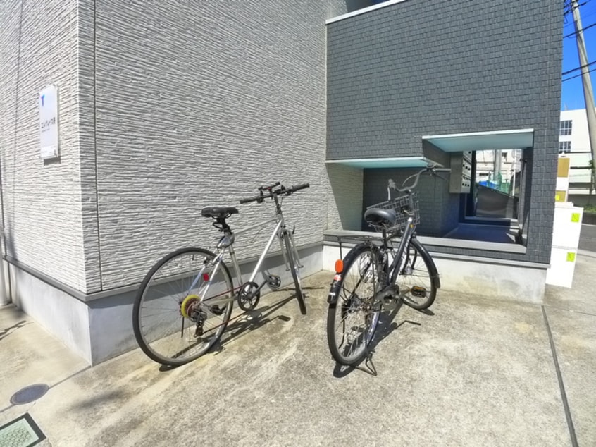 駐輪場 エルグレイス蕨