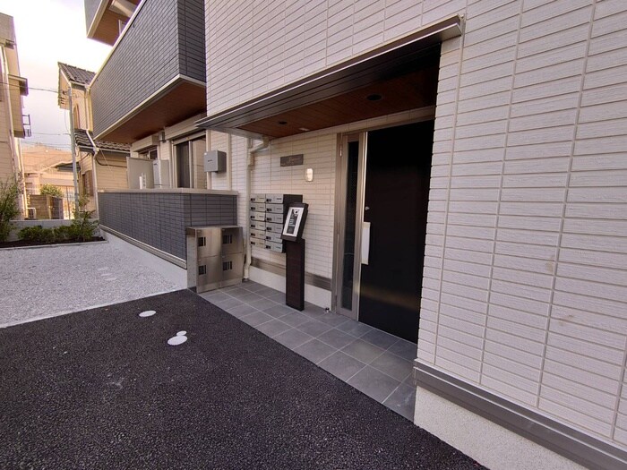 エントランス部分 グラナーデ西大泉