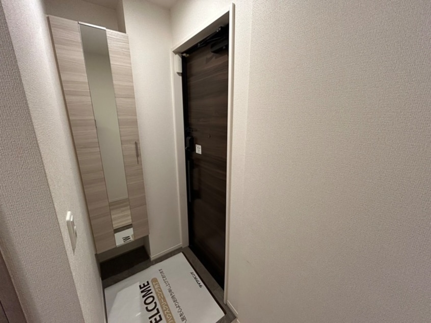 玄関 グラナーデ西大泉