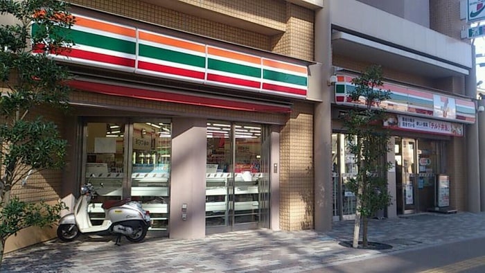 セブンイレブン(コンビニ)まで50m ヴァンヴェール