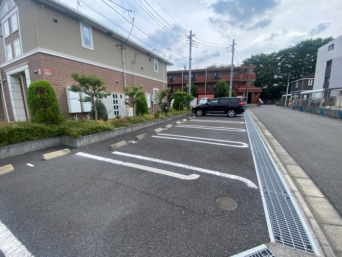 駐車場 メゾン　ド　スリジエ