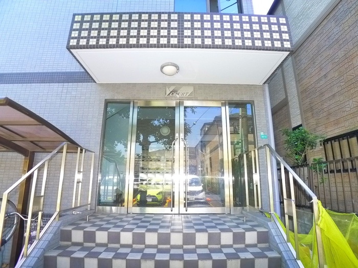 エントランス部分 ワイズコ－ト