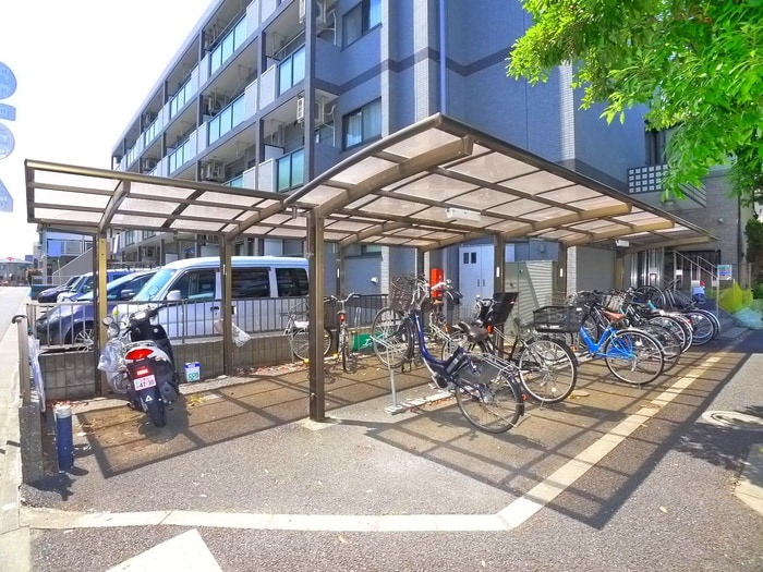 駐輪場 ワイズコ－ト