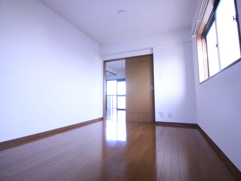 居室 ワイズコ－ト