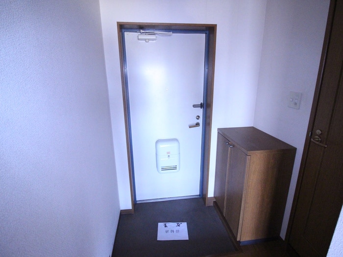 玄関 ワイズコ－ト