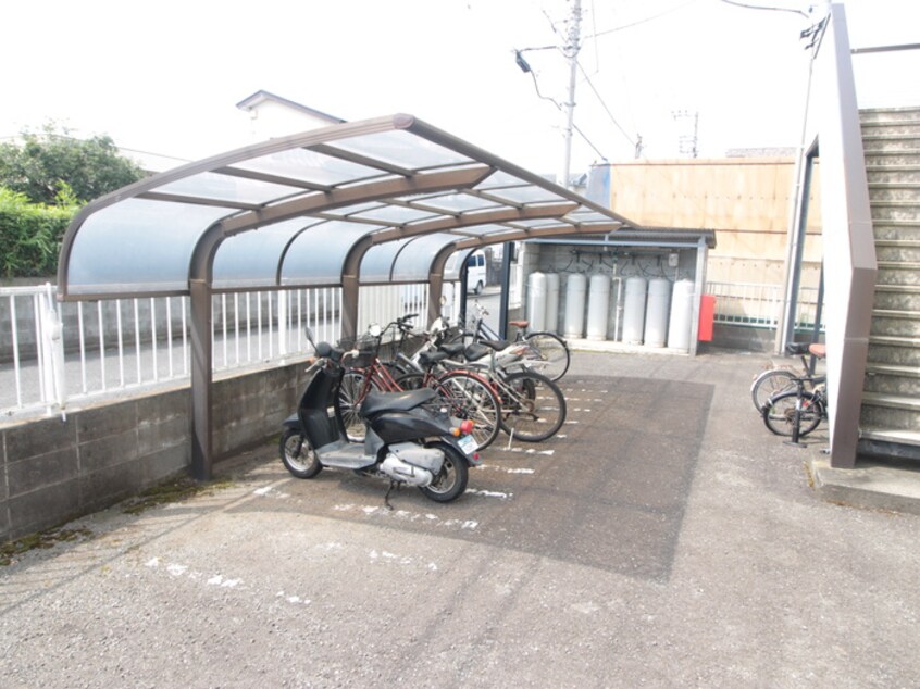 駐輪場 ヴェルディ湘南台