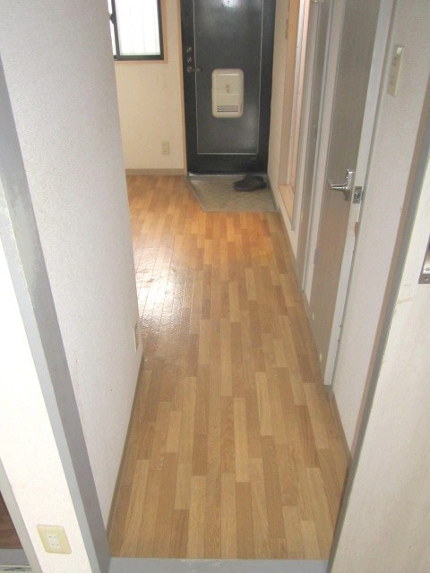 廊下 ヴェルディ湘南台