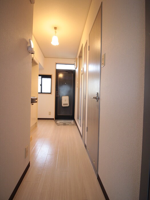 廊下 ヴェルディ湘南台