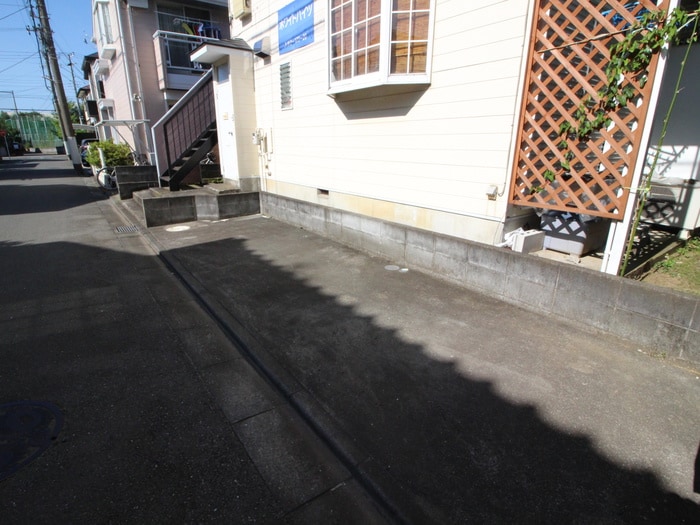 駐車場 ホワイトハイツ