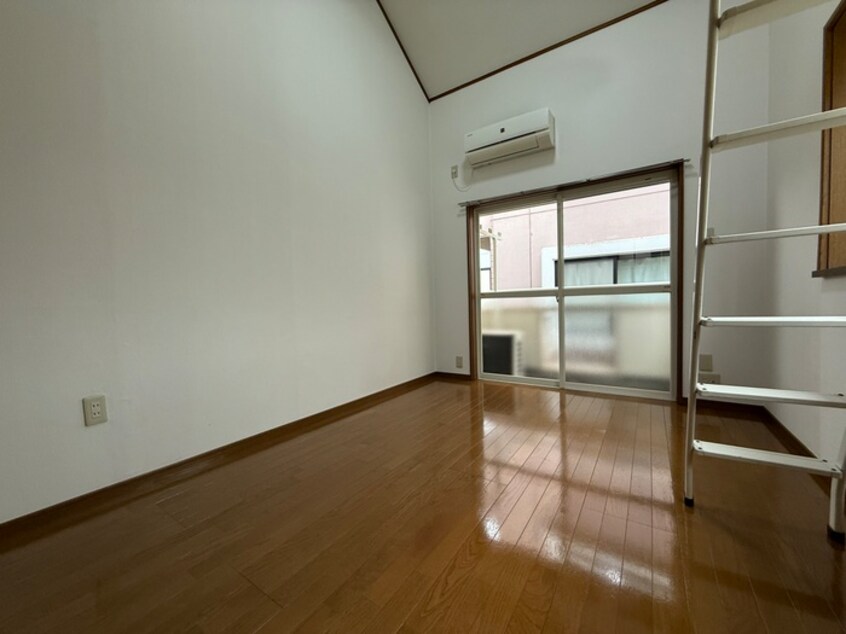 居室 ワイルドボア95