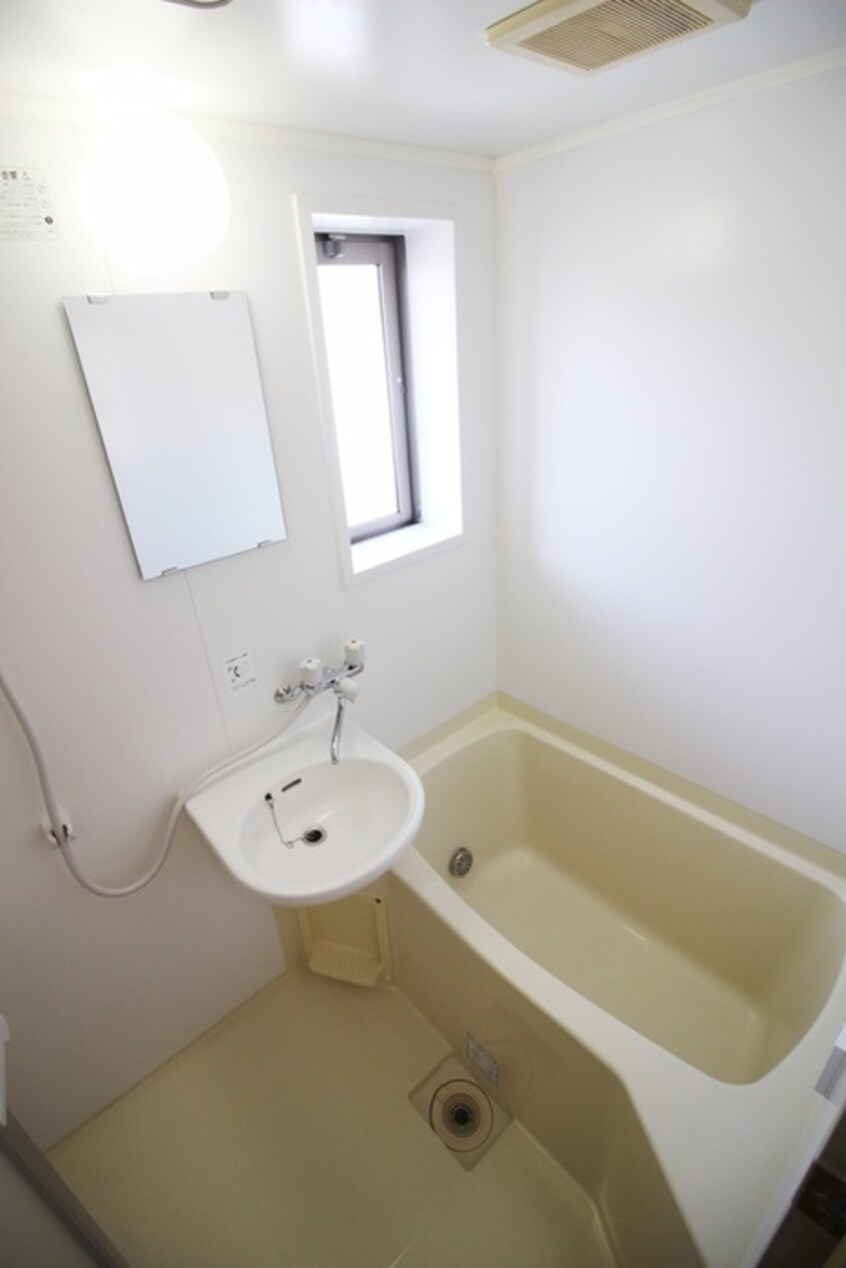 バス／シャワールーム等 メゾンフレ－ル