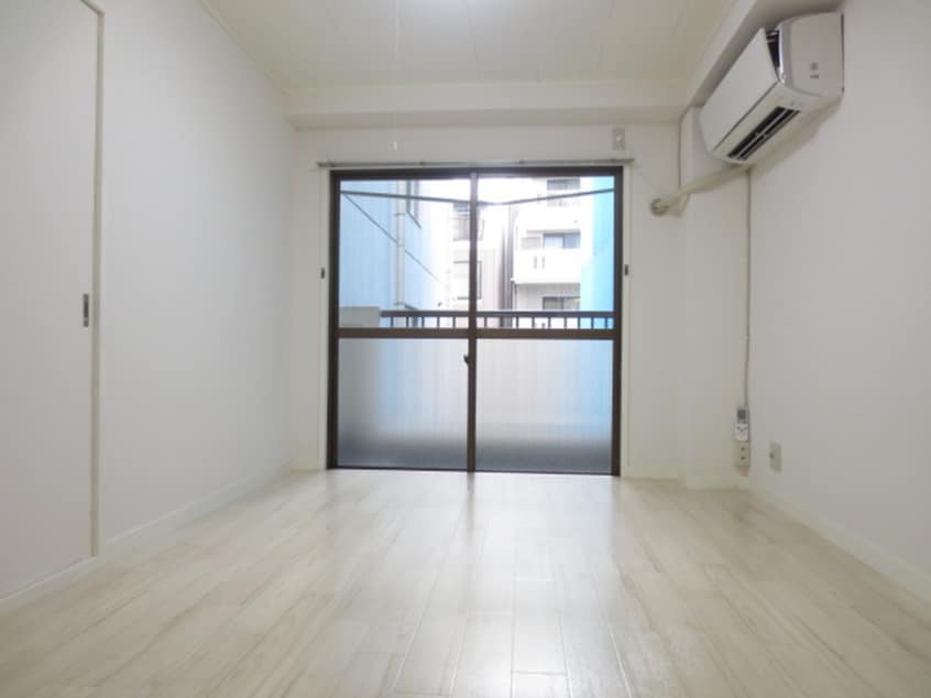 居室 コーポ大塚