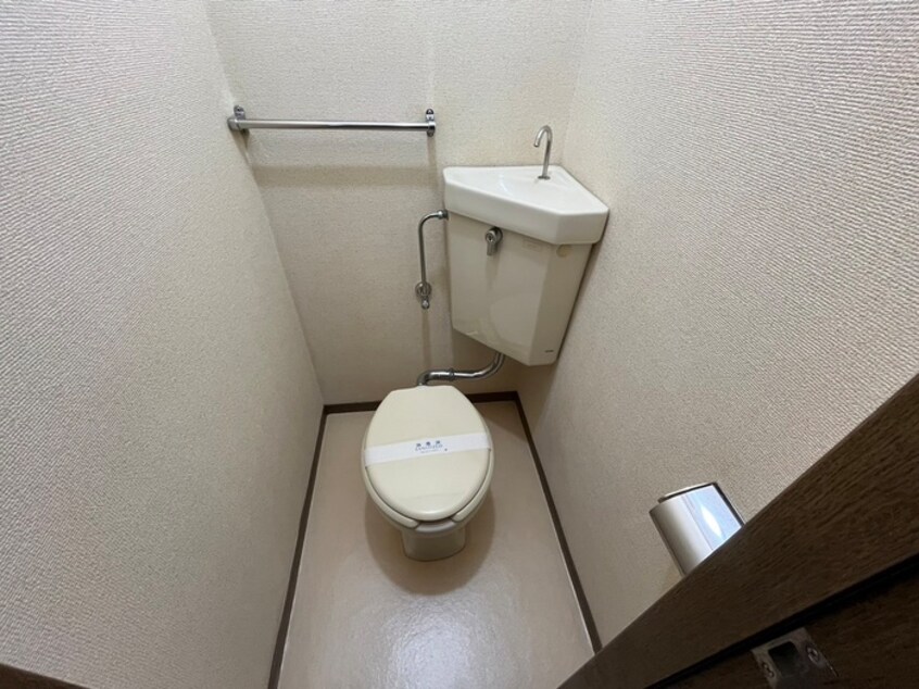 トイレ ファミーユ酒井