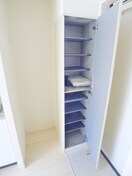 靴箱 ｅｌｌｉｅ梅島