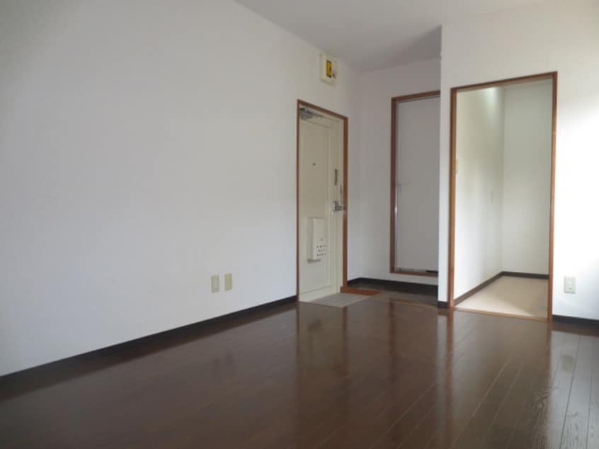 居室 山本マンション