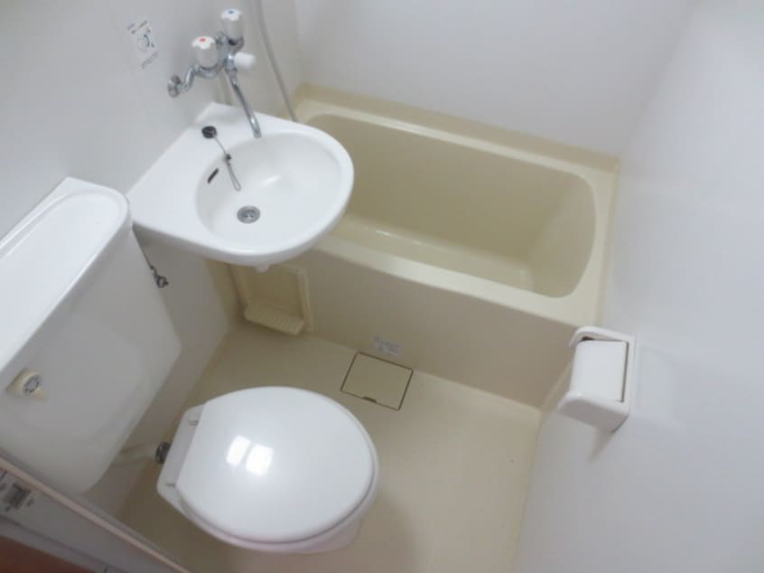 バス／シャワールーム等 山本マンション