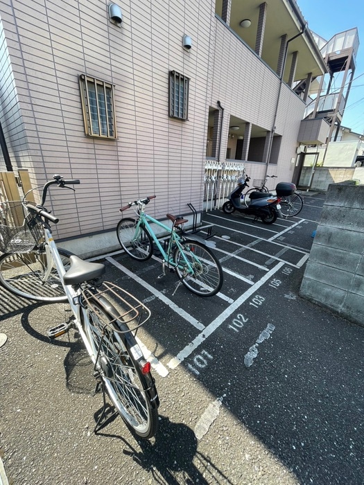 駐輪場 ノ－ブル新町