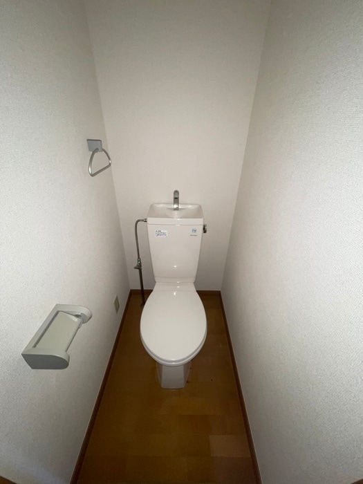 トイレ ノ－ブル新町