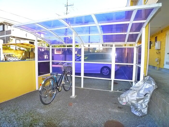 駐輪場 ロイヤルヒルアビコＢ棟