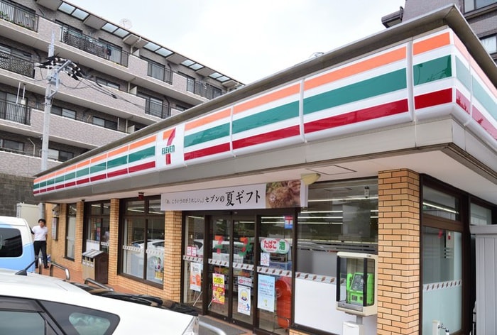 セブンイレブン横浜片倉町店(コンビニ)まで414m ハイムかわせみ