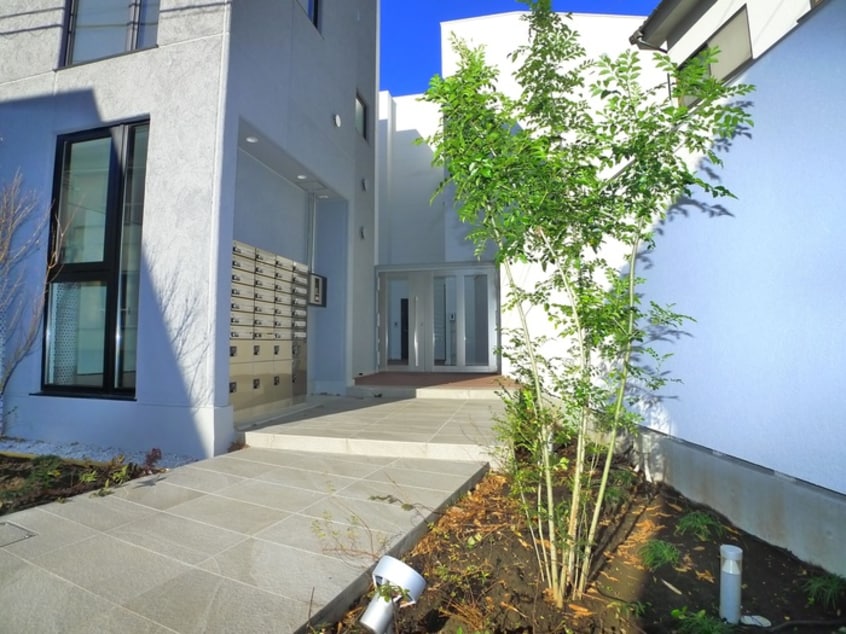 エントランス部分 ARUITTE　AOI