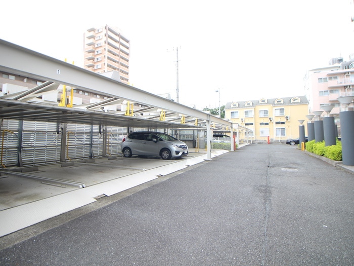 駐車場 コンフォ－トソシアＫ