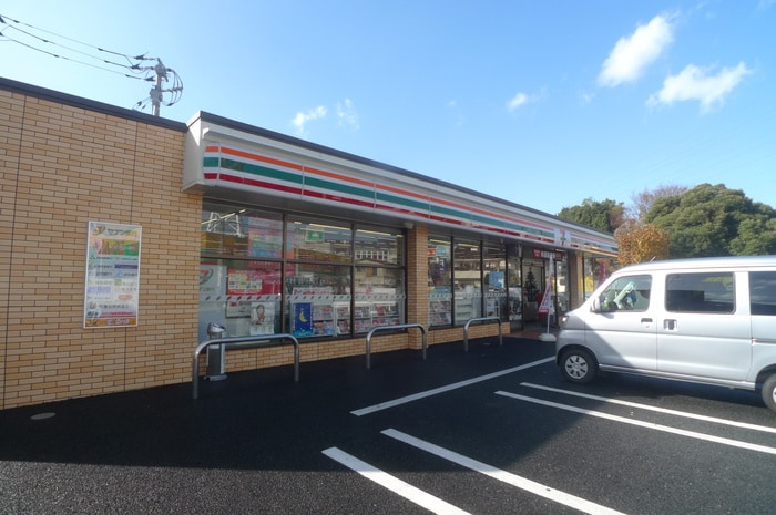 セブンイレブン川口辻店(コンビニ)まで470m フォレスト