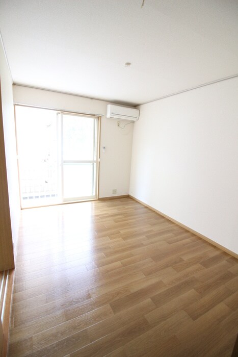 居室 エステ－トピア遊