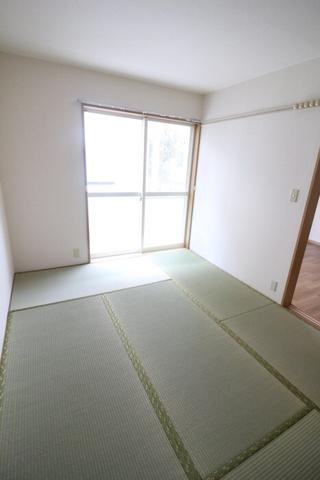 居室 エステ－トピア遊