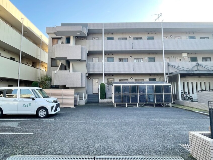 駐車場 プリマベ－ラ