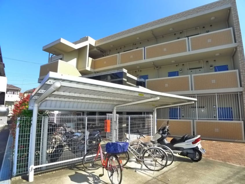 駐輪場 フォルトゥ－ナコンテ