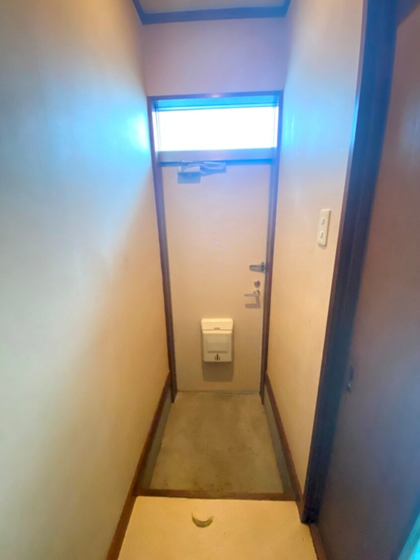 玄関 メゾン秋葉