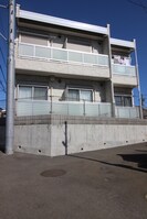 リブリ・アジール・リラの外観