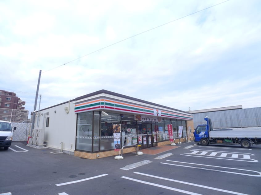 セブンイレブン(コンビニ)まで170m グランドパレス