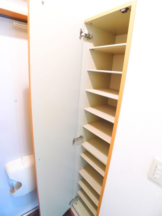 靴箱 アンプル－ルフェ－ル豊四季Ⅱ