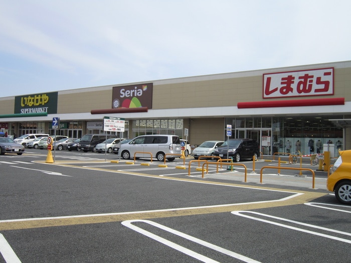 いなげや(スーパー)まで950m プリムロ－ズ