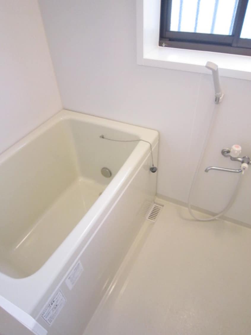 バス／シャワールーム等 新川荘