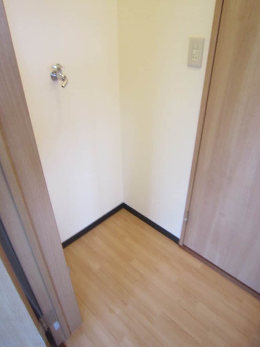 洗濯機置場 新川荘