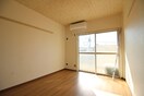 居室 グランドールヤザワ