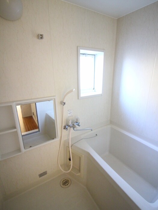 バス／シャワールーム等 リーフハイツＢ