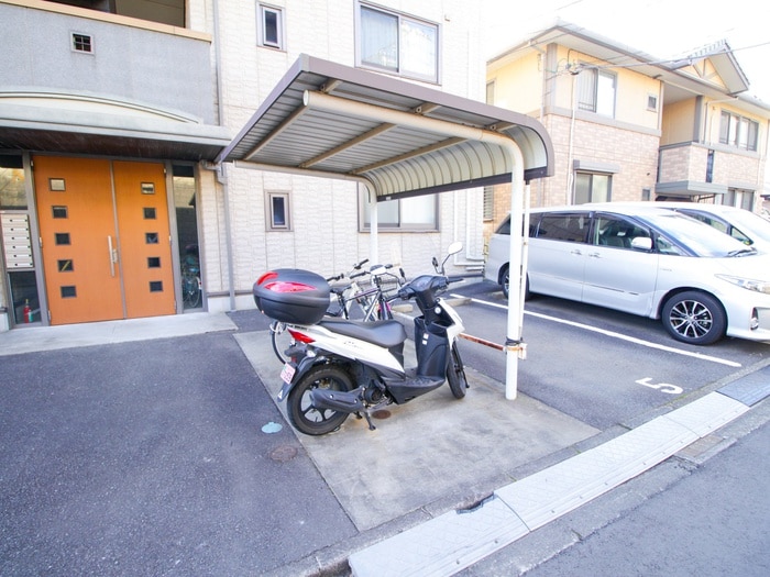 駐輪場 アマポ－ラ西生田