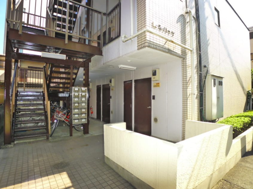 エントランス部分 鈴木ハイツ