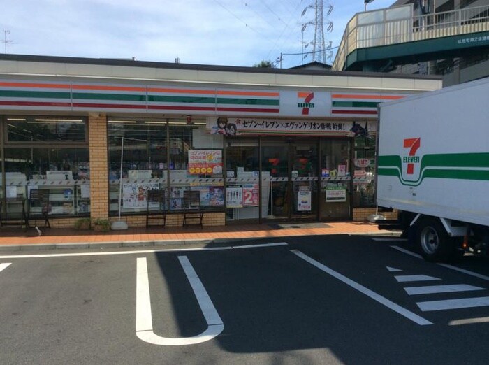 セブンイレブン横浜松見町３丁目店(コンビニ)まで407m モンステラ妙蓮寺B