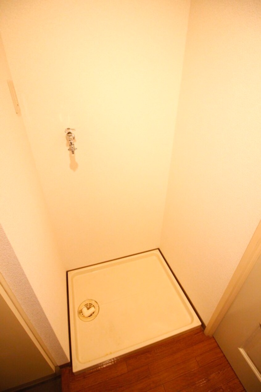 洗濯機置場 シャルマン高砂Ⅲ