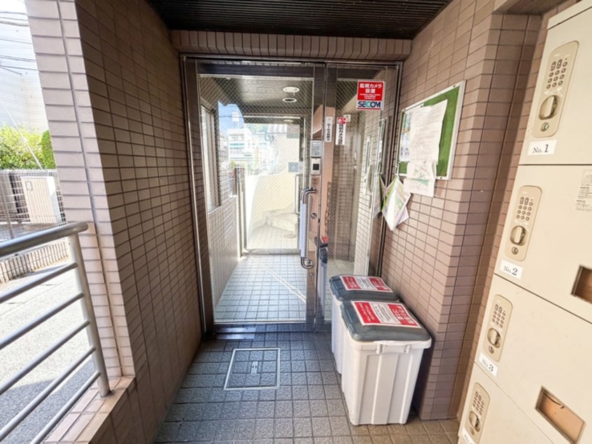 エントランス部分 グロリア向ヶ丘