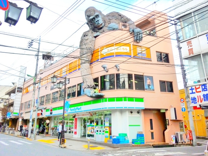 ファミリーマート(コンビニ)まで90m フラット太子堂