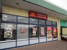 マクドナルド(ファストフード)まで850m スクエア－タウン桜森Ｄ